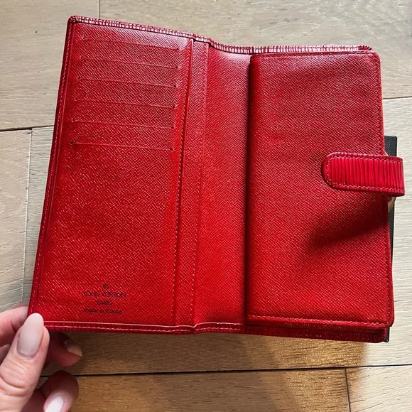 Louis Vuitton Castilian Red Epi Leather Long Viennois Continental Wallet - Picture 6 of 9